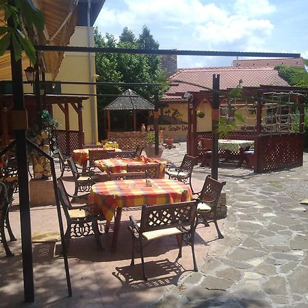Vadász Panzió és Étterem Szombathely Exterior foto
